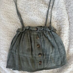 earthy green flowy tank! 𖦹๋࣭ ⭑